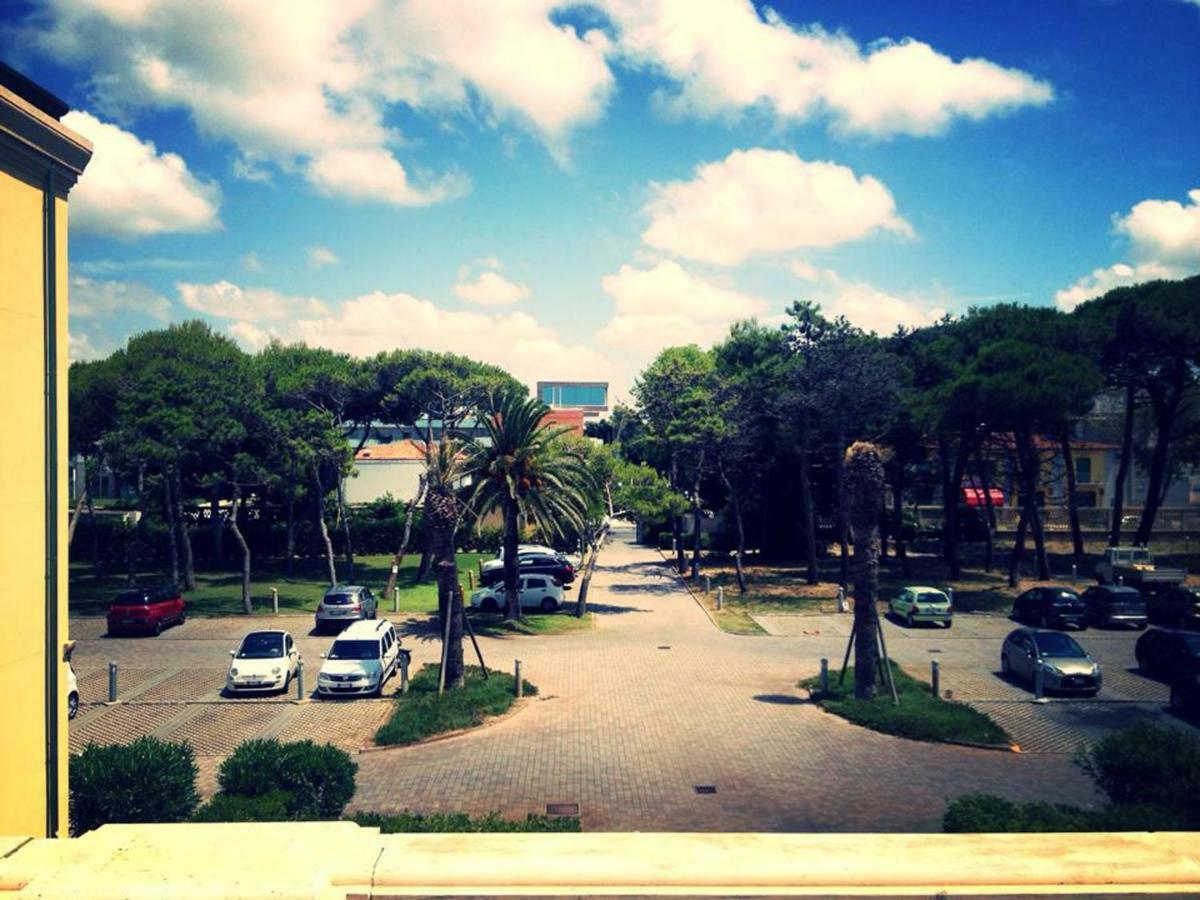 Amazing Sea View Flat Villa Tirrenia Exteriör bild
