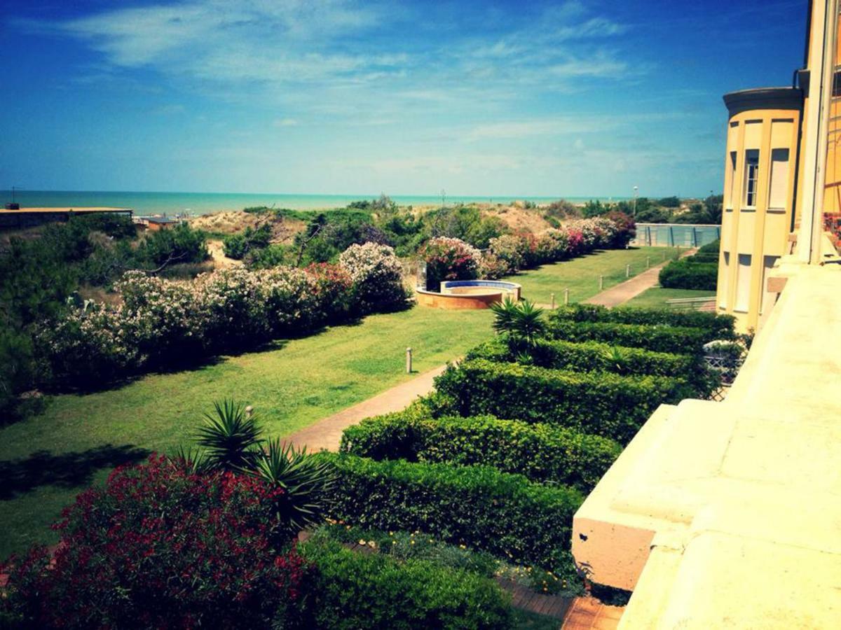 Amazing Sea View Flat Villa Tirrenia Exteriör bild